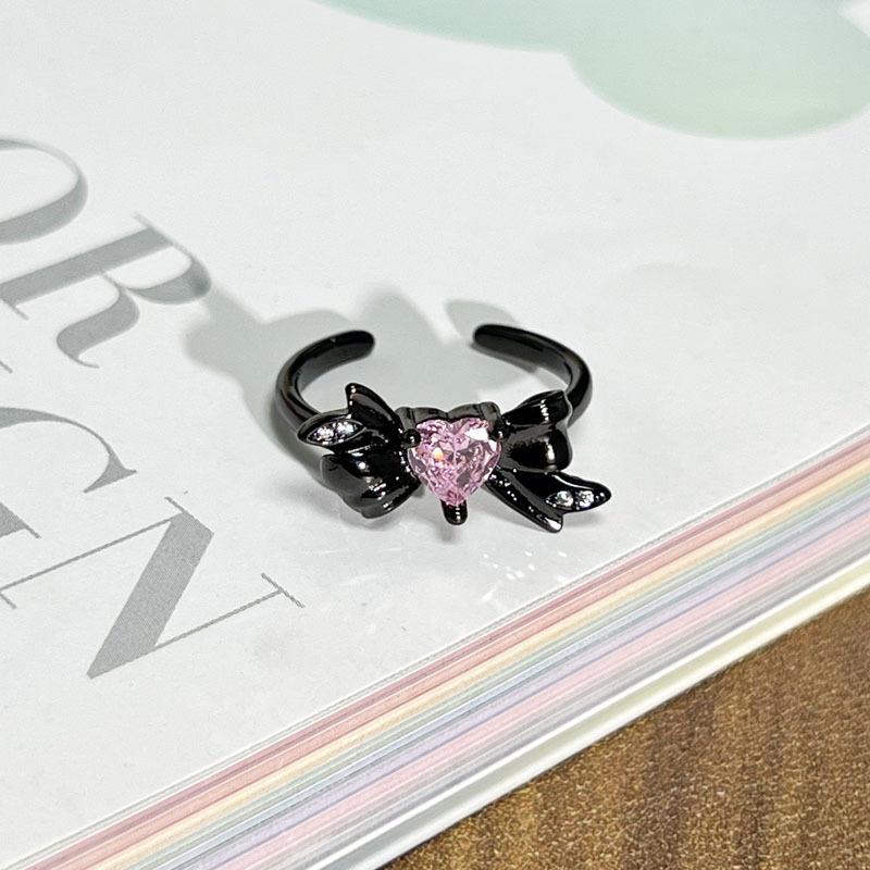 Dark wings pink diamond love bow trendy cool personality ring neutral style punk hottie fashion niche ring