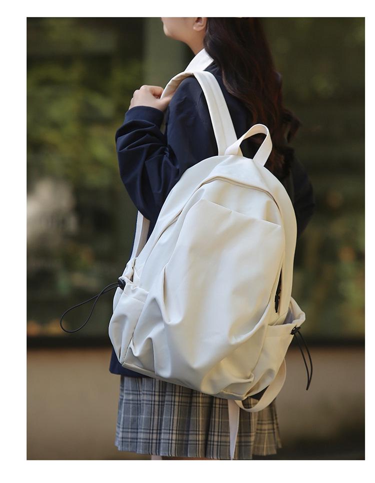 Large Capacity Nylon Lightweight Fashion Backpack for Casual Hiking and Commuting