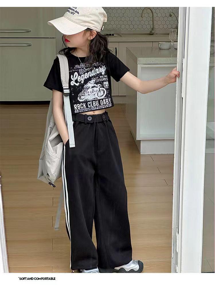 Модный летний костюм-двойка для девочек 2024 года: Стильный топ с короткими рукавами и повседневные брюки