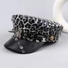 Шляпа Harajuku с заклепками и леопардовым принтом, хип-хоп кепка с плоским верхом, винтажный берет Y2k для девочек