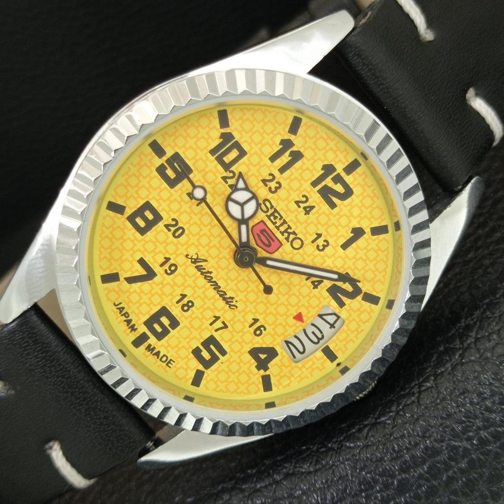 ВИНТАЖНЫЕ АВТОМАТИЧЕСКИЕ SEIKO 5 ВОССТАНОВЛЕННЫЕ ЯПОНСКИЕ МУЖСКИЕ ЧАСЫ С ЖЕЛТЫМ ЦИФЕРБЛАТОМ a443970-1