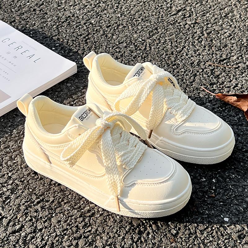 Маленькие белые туфли женские туфли корейские с юбкой 2025 новые весенние туфли детские ins тренд нишевые универсальные кеды