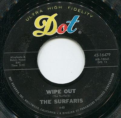 7-дюймовая пластинка SURFARIS - Wipe Out / Surfer Joe 4516479 Dot Records 1963 US Рок Б/У