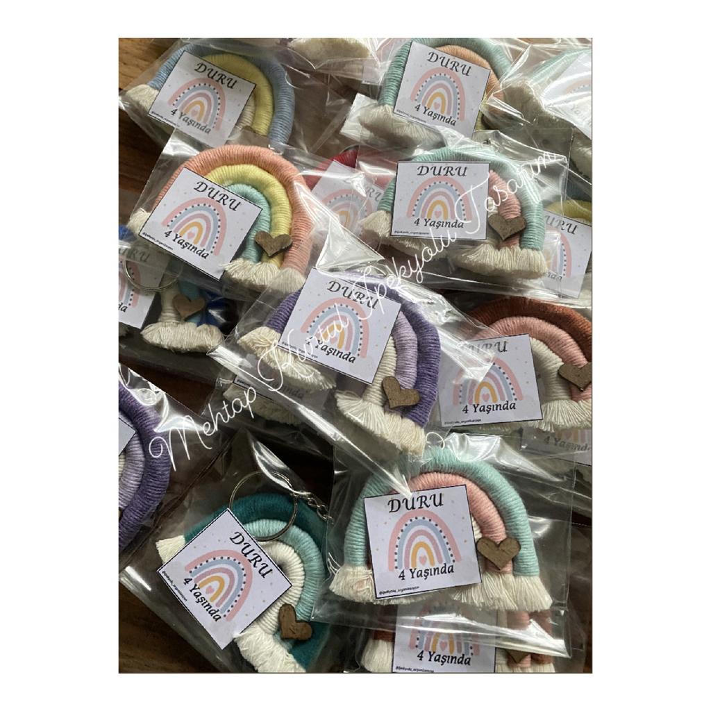 Радужный брелок в стиле макраме, подарок на день рождения, 35 штук, разноцветный