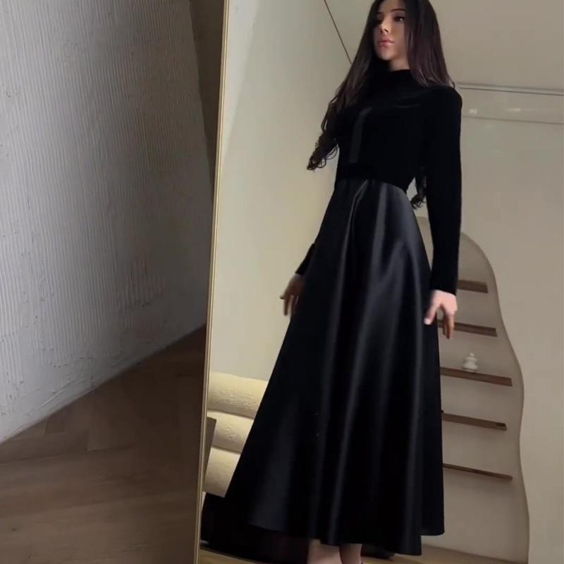 Ayollar libosi Qomatga mos qora dumaloq yoqali uzun yengli liboslar
