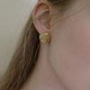 Fiore Pleats Shell Earring