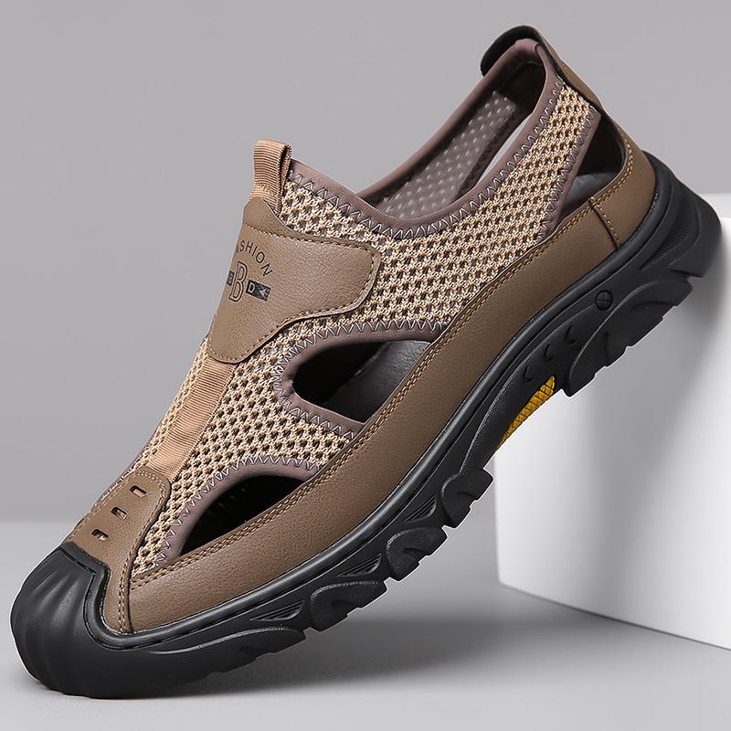 Сандалии мягкая подошва лето новые полые отверстия прохладная кожаная обувь мужская повседневная пляжная обувь мужская 2025