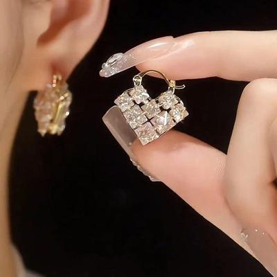 Серьги-клипсы двусторонние с цирконом в форме сердца, модные французские серьги в стиле легкой роскоши, женские универсальные серьги высокого класса