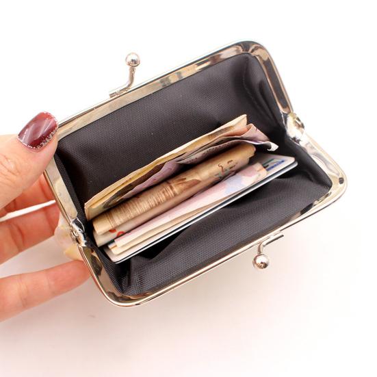 Butterfly Print Coin Purse, Women Small Change Purse, Gradient Butterfly Kiss Lock Closure Pouch for Coins Cards Cash