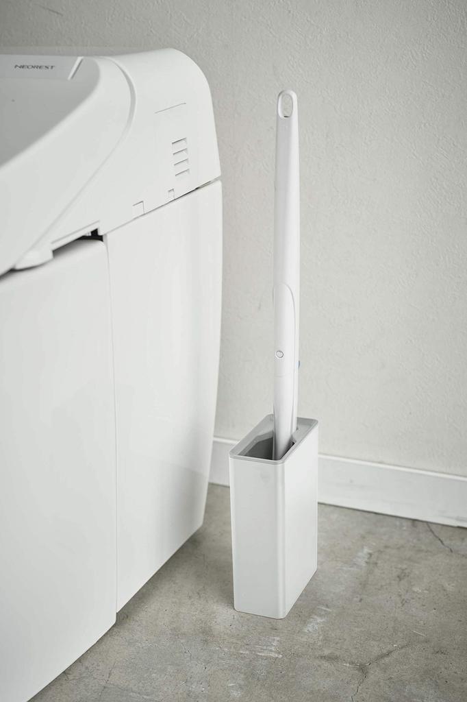 Подставка для туалетной щетки Yamazaki Jitsugyo Flushable, белая, приблизительная. Чехол для туалетной щетки W5.5XD11XH17см 4857