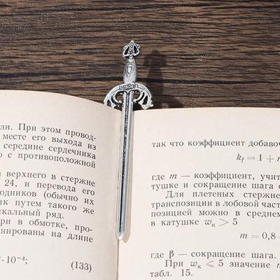 6 шт./набор Креативные антикварные мечи Нож Закладка Шармы Металлические закладки Подвески Зажимы для книг Принадлежности для чтения Закладка Подарок