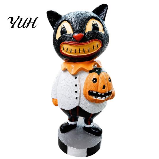 Hand Painted Cat Figurine Black Figurines, Vintage Halloween Ornament with Pumpkin, Small Indoor Outdoor Spooky Ornaments Retro Resin Table Decoration