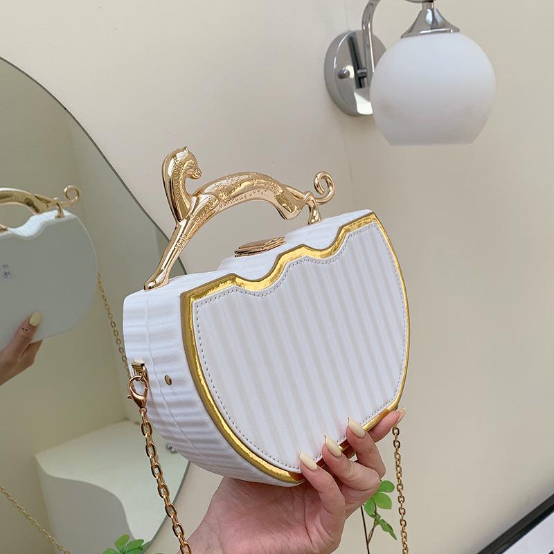 Trendy Gold-Edged Single-Shoulder Crossbody Bag with Textured Chain and Metal Accents - Small Handheld Square Design for Women