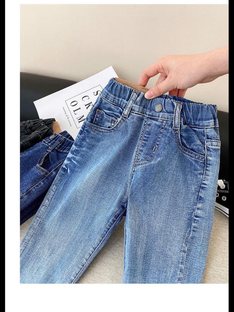 Эластичные джинсы для мальчиков 2024 года: Стильные, свободные длинные брюки с бархатной подкладкой для весны, осени и зимы