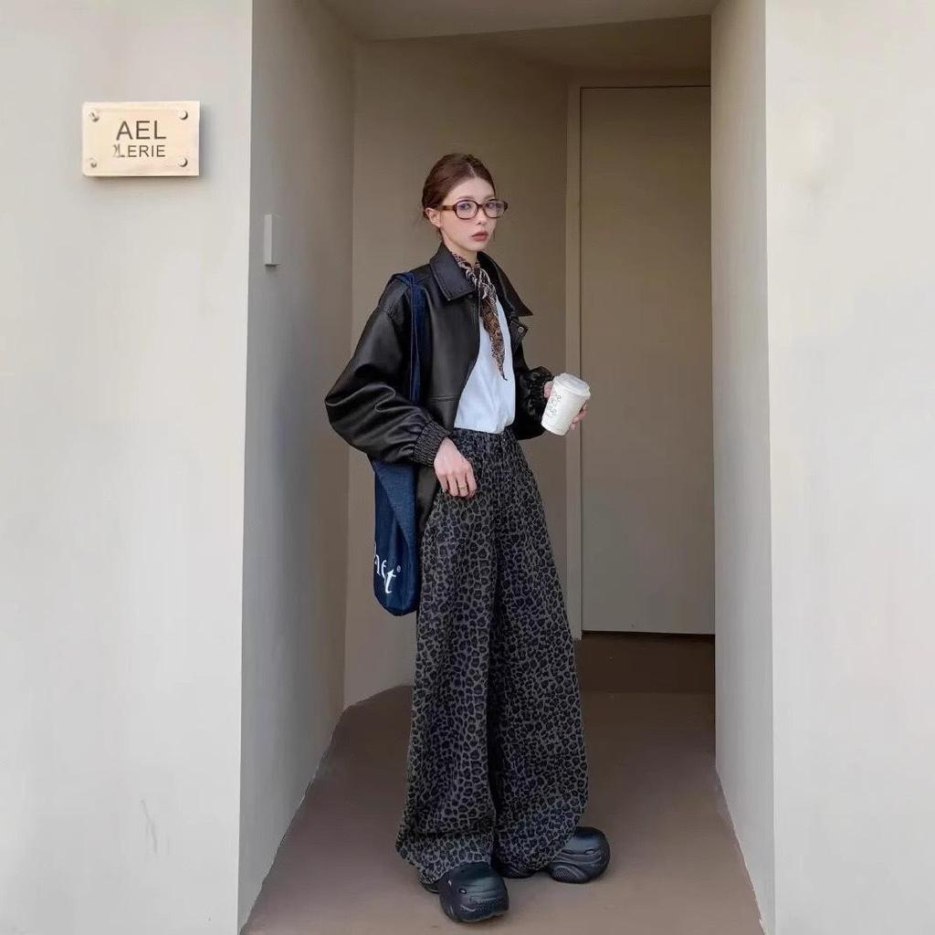 Unisex Leopard Print Jeans: Washed, Distressed, Straight-Leg, High Street Vibe for Spring & Autumn