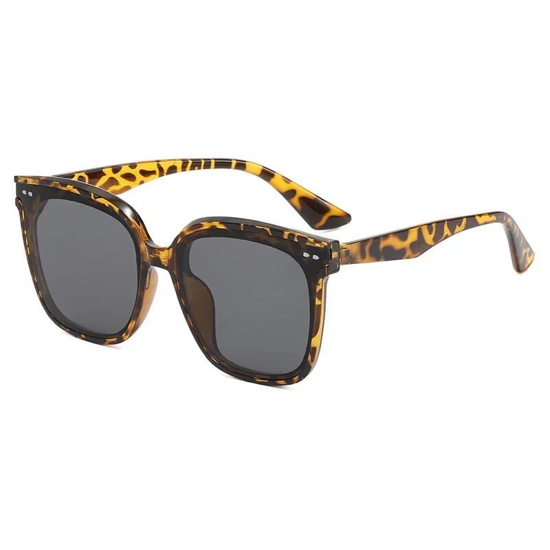 Plain Square Sunglasses for Women Men Vintage Classic Designer Sun Glasses Fashion Brand Travel Shades Oculos De Sol