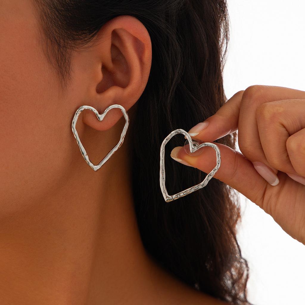 Wind Liquid Love-Shaped Fringed Stud Earrings Female, Creative Splicing Lava Earrings Ear Jewelry