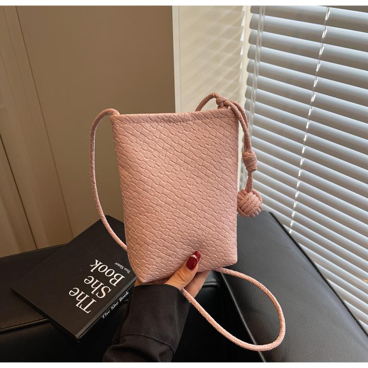 Versatile Bucket Bag Femininity New Summer Simple Fashion Shoulder Bag Woven Oblique Span Bag