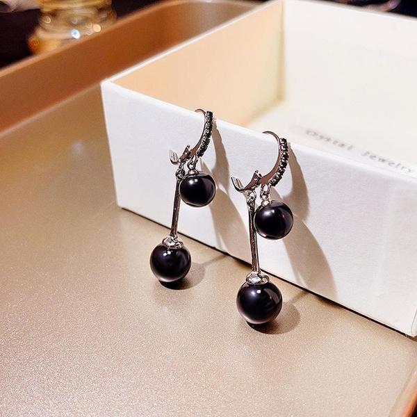 1pair Vintage Black Small Ball Earrings, Niche Temperament Earrings, Women's Versatile Earrings