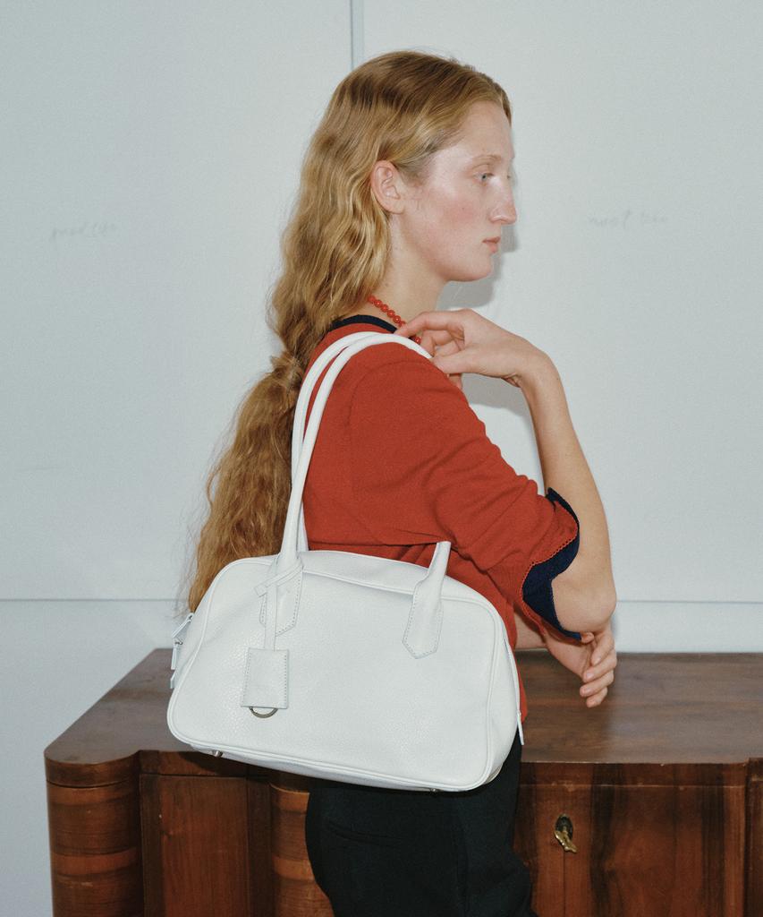 Taeseoul Curve Tote Bag (Cream)