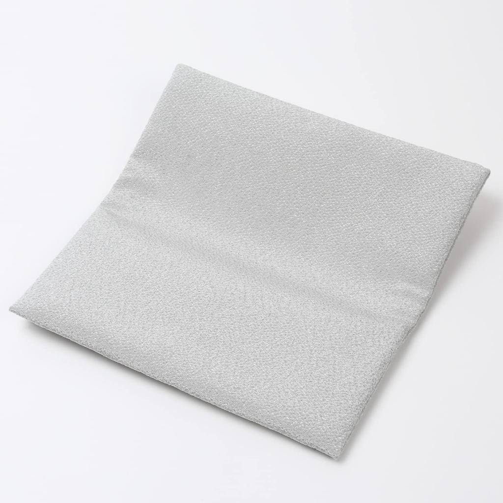 Женский двойной мешочек для молитвенных бусин, вышитый шелк чиримен, для киотских буддийских молитвенных бусин, с внешней коробкой, сделано в ЯпонииСеребристый (Тсуюкуса)