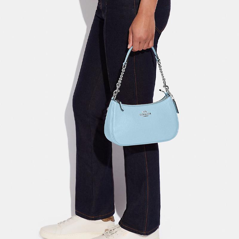 Coach Teri 24 однотонная серебристая буквенная эмблема тисненая именная табличка зернистая коровья кожа сумка-полумесяц подмышечная сумка ручная сумка через плечо сумка на плечо женская синяя