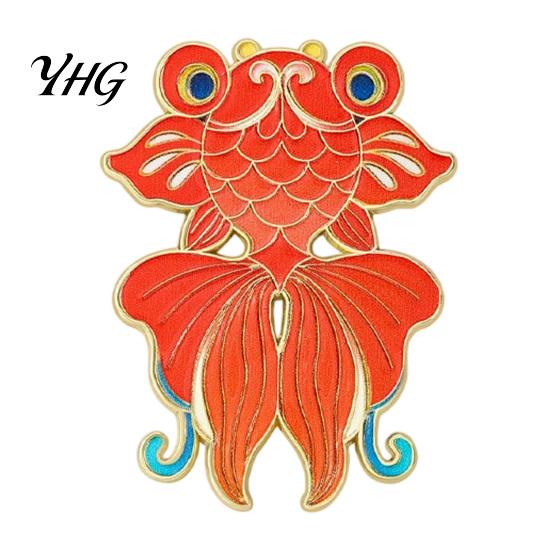 Golden Plated Alloy Brooch Chinese Style Paper Kite Brooch, Enamel Butterfly Goldfish Swallow Badge, Decorative Pin for Clothing Scarves and