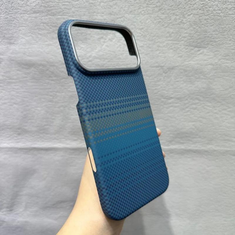 Тонкий безрамочный магнитный чехол с текстурой углеродного волокна для iPhone 18 Pro Max 17 Air для зарядного устройства MagSafe Ударопрочный защитный чехол