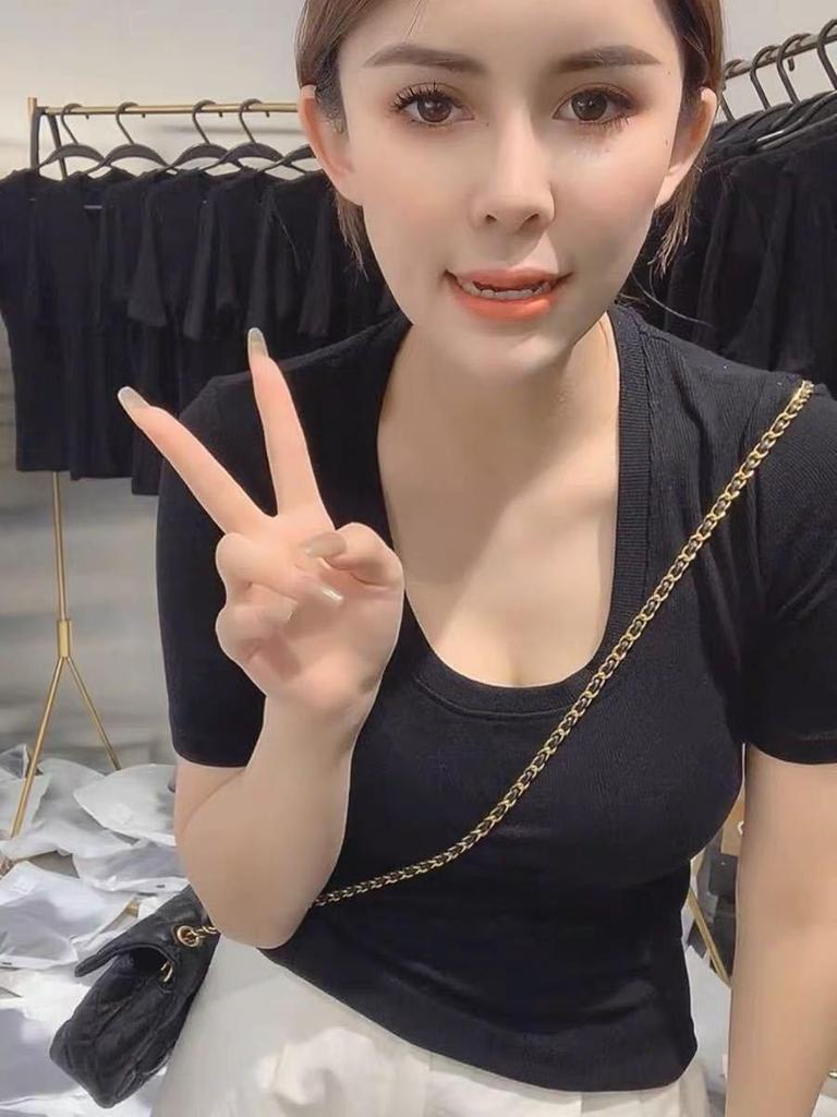 Футболка облегающего кроя розового цвета в корейском стиле 2025 года: Девять цветов, овальный воротник, короткие рукава, универсальный, прошитый хлопок для чистого желания