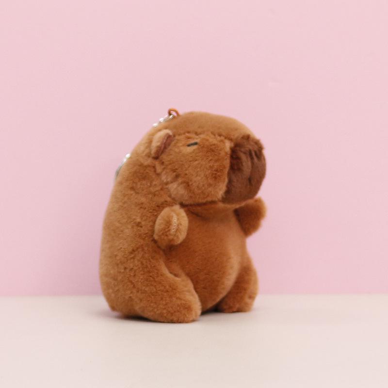 Плюшевая игрушка капибара - Милая кукла грызун в подарок с мини-подвеской