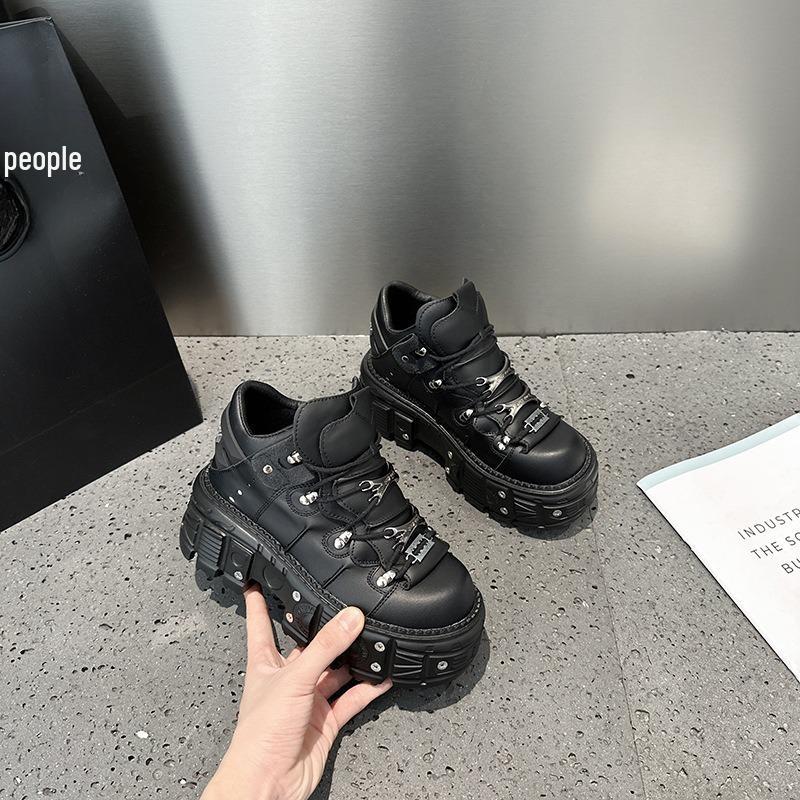 Men's Trendy Retro Spanish Leather Motorcycle Boots with Thick-Sole Platform and Metal Rivets.