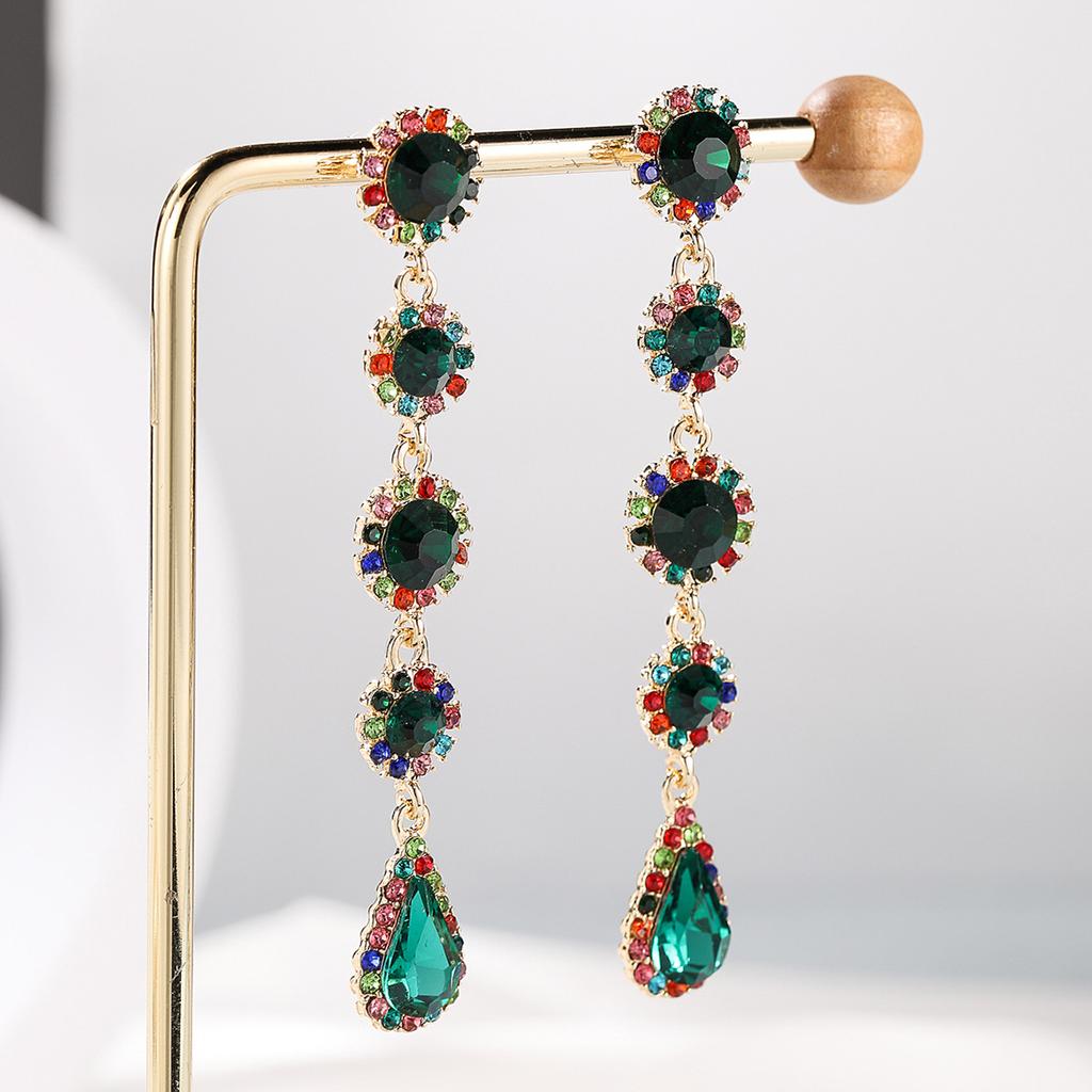 Персонализированные модные цветные бриллиантовые серьги-пусеты из сплава, женские серьги с бриллиантами, нишевый дизайн в форме капли воды, длинные серьги с бахромой