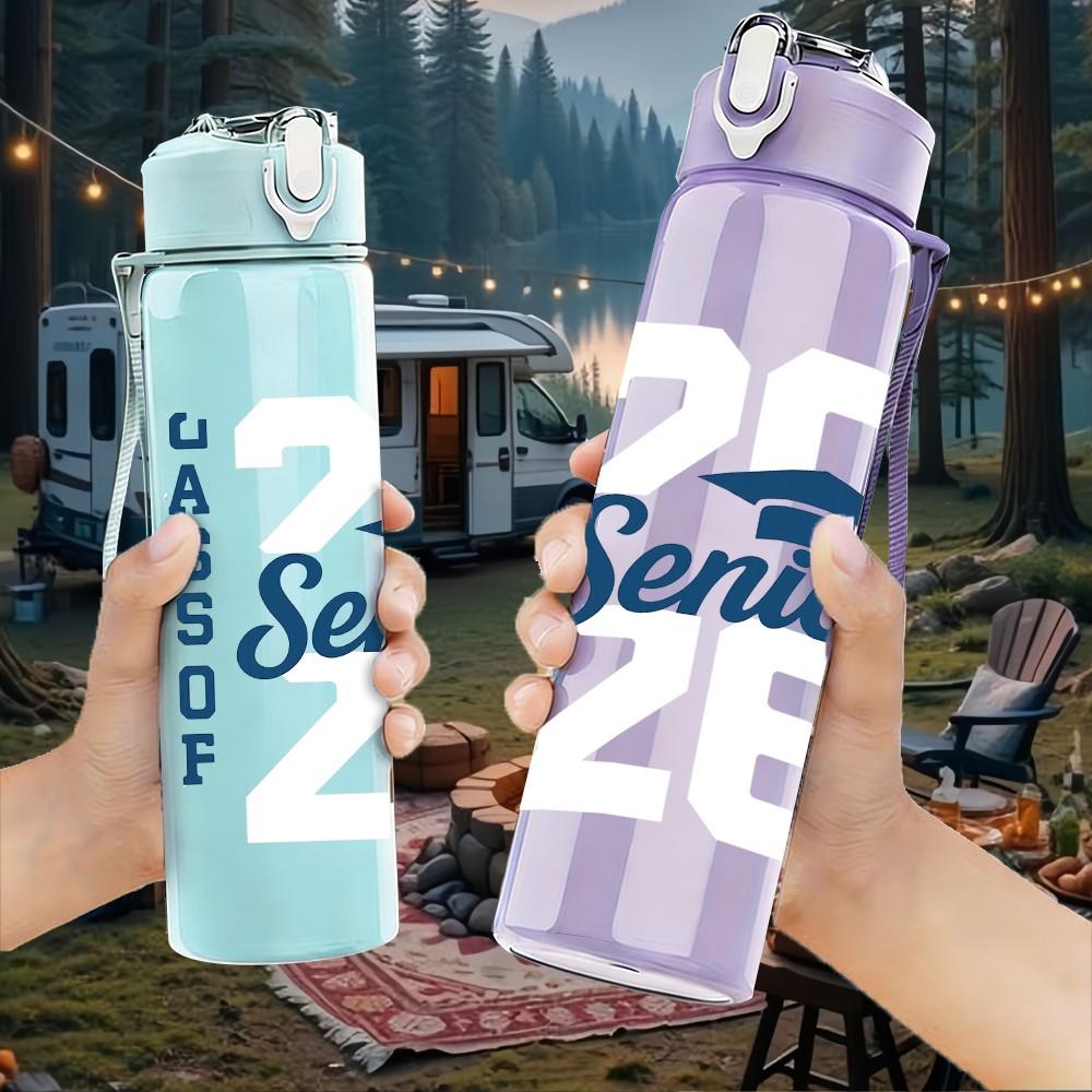 1PC Class Of 26 Senior Script Art 750ml Color Plastic Sports Water Bottle Leakproof Flip Straw Lid Suitable for Sports Office Home Use