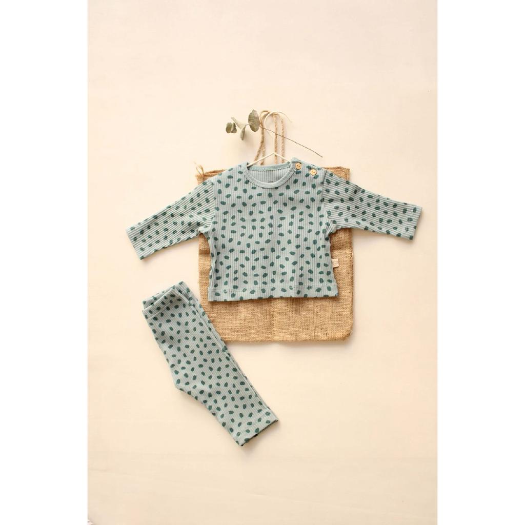 Верхний комплект для малышей с акварелью