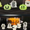 12 шт. Мини светящиеся фигурки, мини-кошки, призраки, тыквы, черепа летучей мыши, свечи, светящиеся в темноте, микропейзажи, миниатюры для праздника Хэллоуин