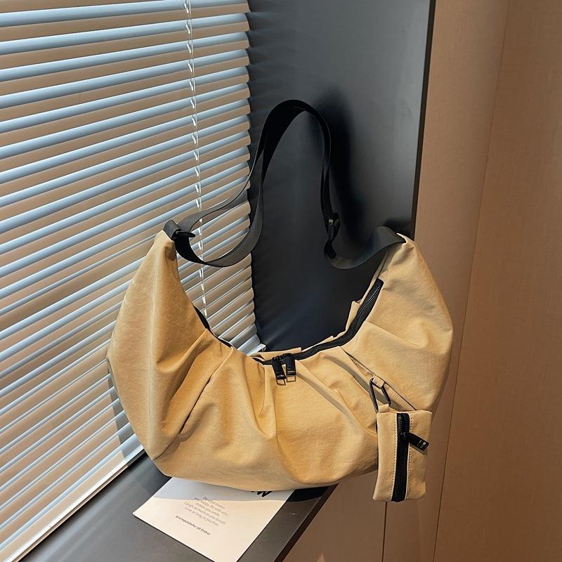 Сумка большой вместимости женская новая осенне-зимняя для отдыха нишевый дизайн на одно плечо сумка-мессенджер сумка-пельмень