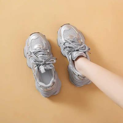 Модный лагерь Перфорированные винтажные каблуки Женская обувь Весна Осень Каблук Женская обувь Кроссовки Спорт Tenise Zapato Skor Люкс Танкетки