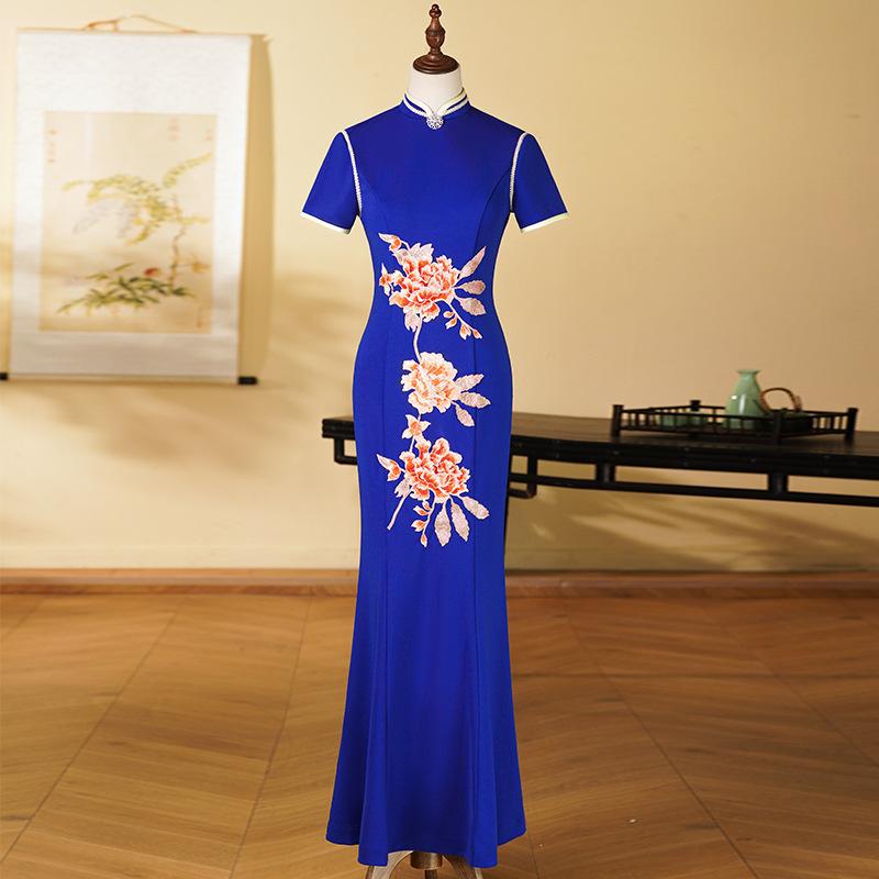 Cheongsam new elegant retro fishtail performance cheongsam slim body performance clothes long look moon appearance