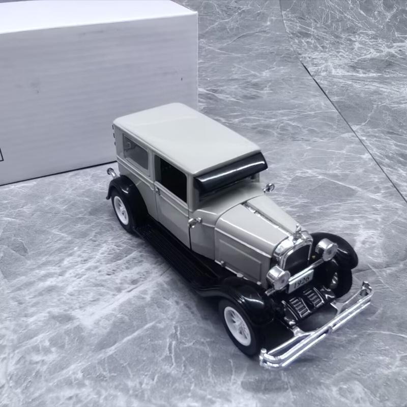 1/32 Металлическая модель классического старого автомобиля Литье под давлением Металлические роскошные транспортные средства Ретро винтажная модель автомобиля Высокая симуляция Коллекция Детские игрушки Подарки
