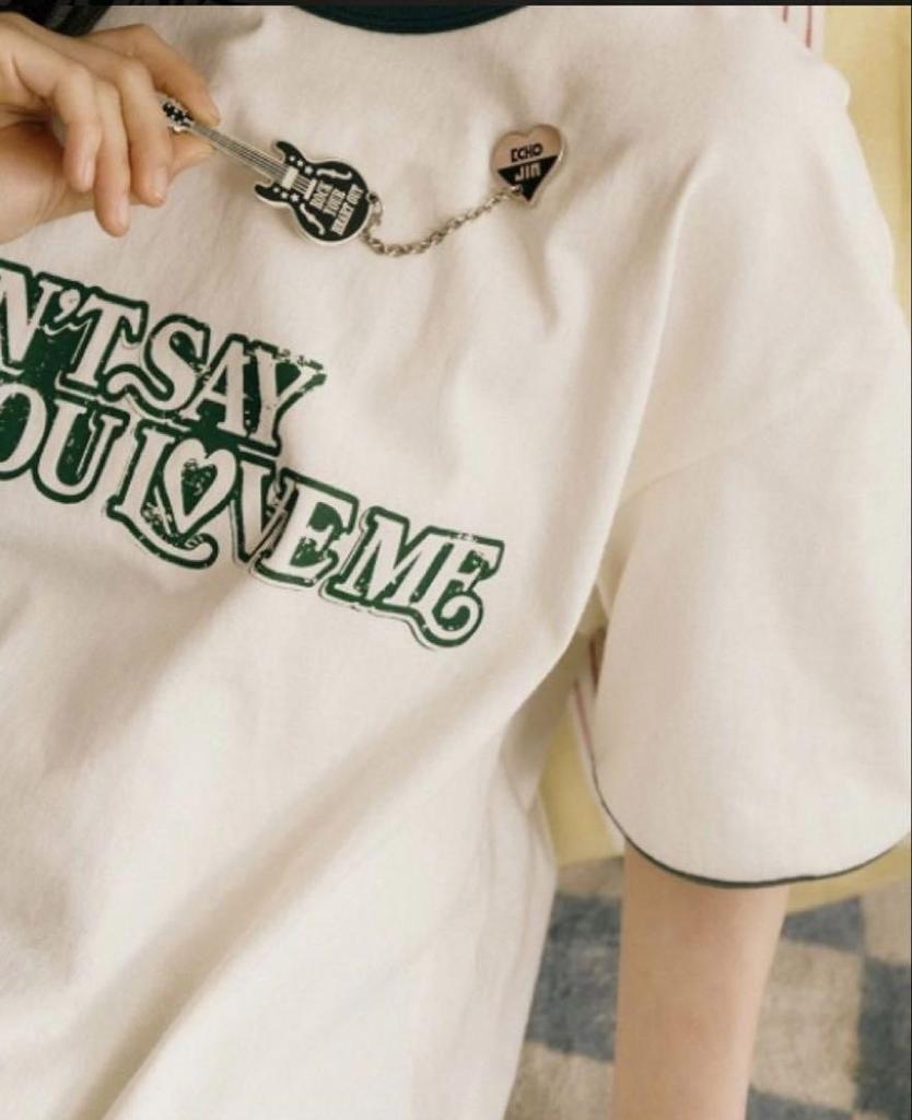 [USED] Jin Echo Badge Guitar Heart & Tour Fan Club Bonus Trading Card Included