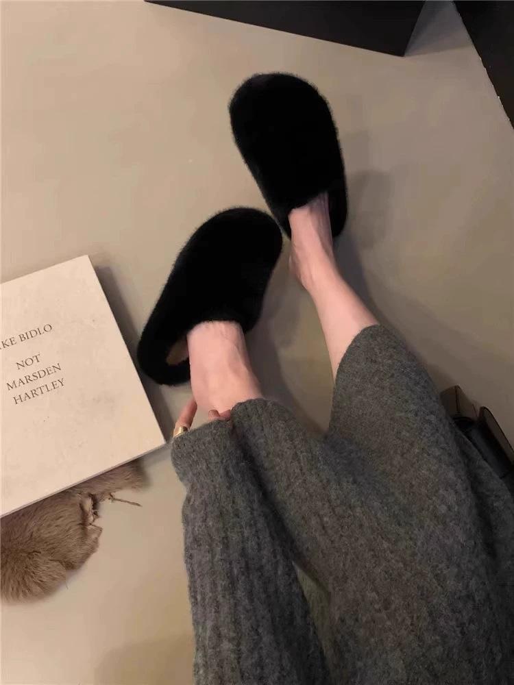 Warm Foreign Gas Non-slip Plush Slippers Women's Outer Wear 2025 Autumn and Winter New Niche Design Cotton Drag Tide