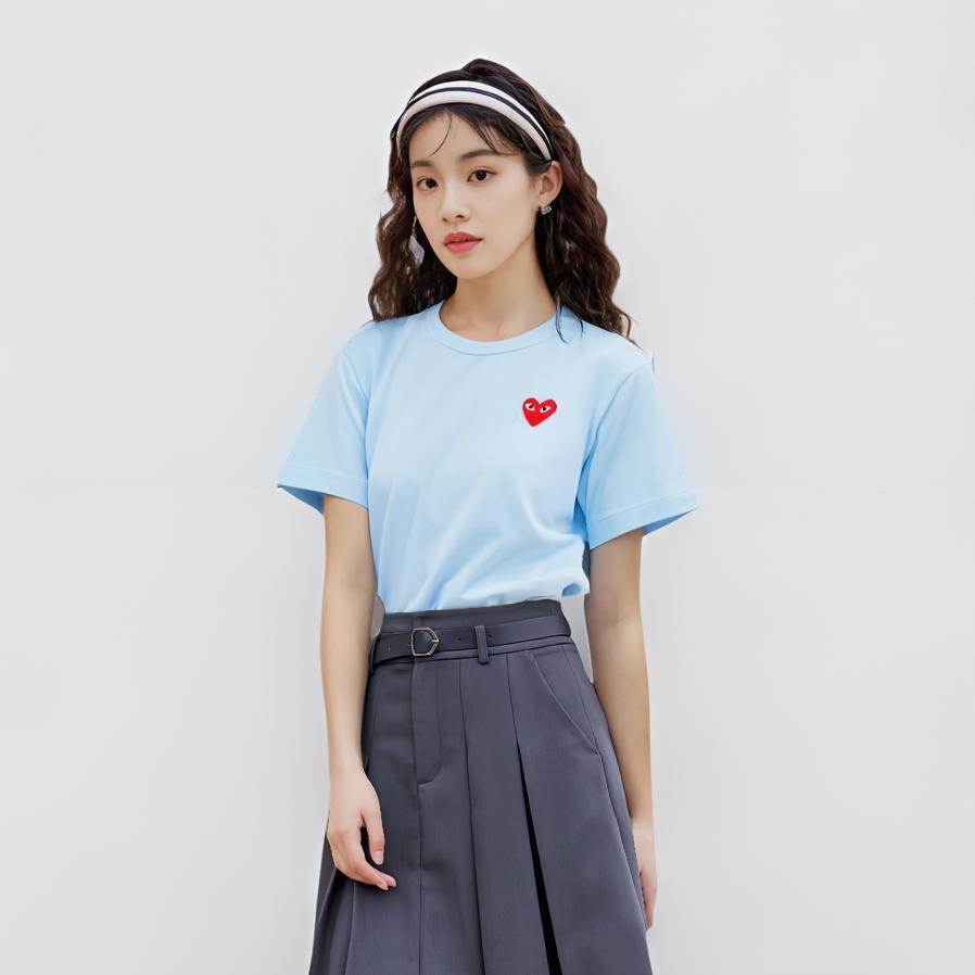 Футболка Comme Des Garcons Play с пастельно-красным логотипом AX-T272-051-BLUE