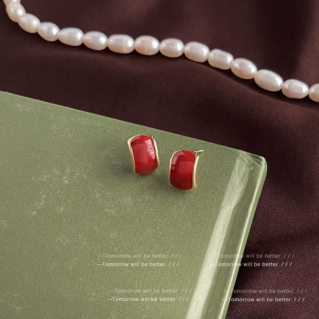 French Red Oil Drop Earrings - Retro, High-End, Light Luxury, Medieval Style for Women