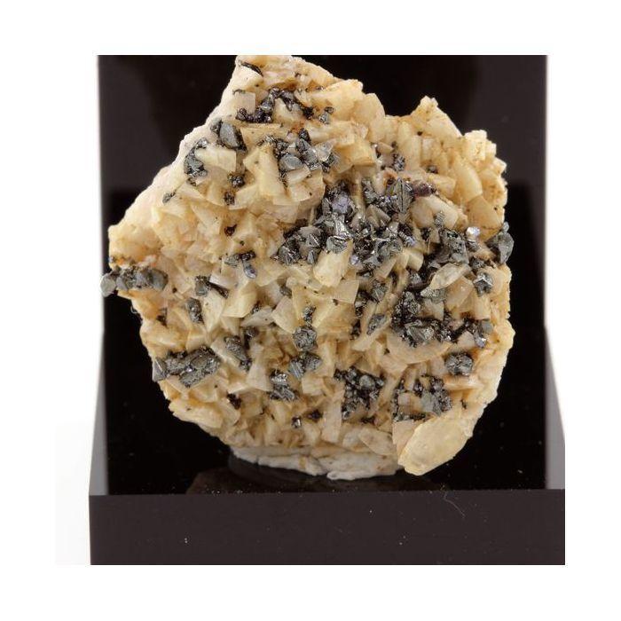 Tetrahedrite sur dolomite 44.09 carats