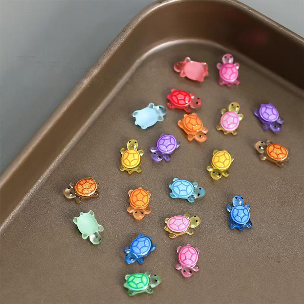 100Pcs Luminous Mini Resin Turtles Cute Tiny Turtles Sea Turtles Figurines for Fairy Garden Micro Landscaping Decoration
