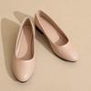 Модные туфли-лодочки на kitten heel с круглым носком, мелким вырезом, без застежки, на мягкой подошве, низкие
