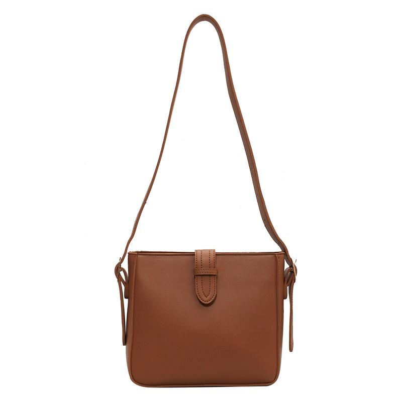 IELGY Versatile Messenger Bag, Fashionable Shoulder Underarm Bag, Retro Foreign Niche Bucket Bag