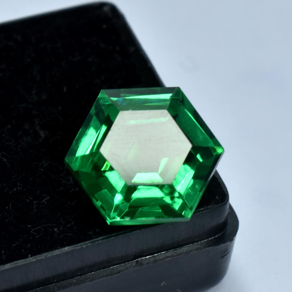 Most Demandable Garnet Fancy Cut Green 10.55 Ct Loose Gemstone Natural
