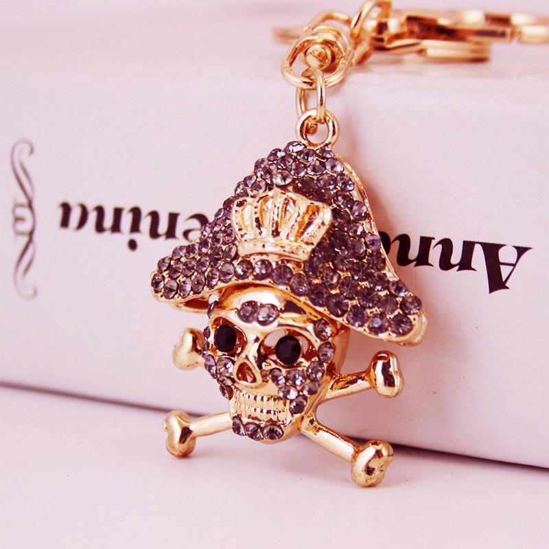 Креативный хрустальный брелок-подвеска в виде пиратского черепа - мужской аксессуар и подарок