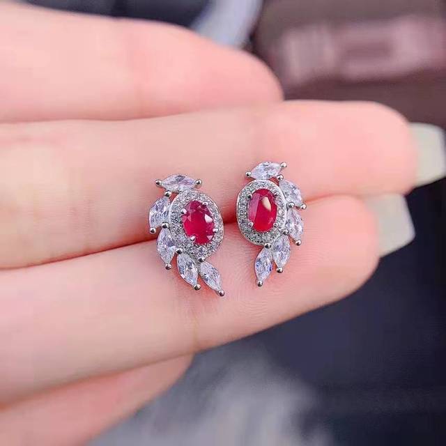 Серьги-гвоздики с натуральным гранатом и красным драгоценным камнем для женщин, высококачественные роскошные ювелирные изделия, серьги с блестящим гранатом для свадебной вечеринки 925